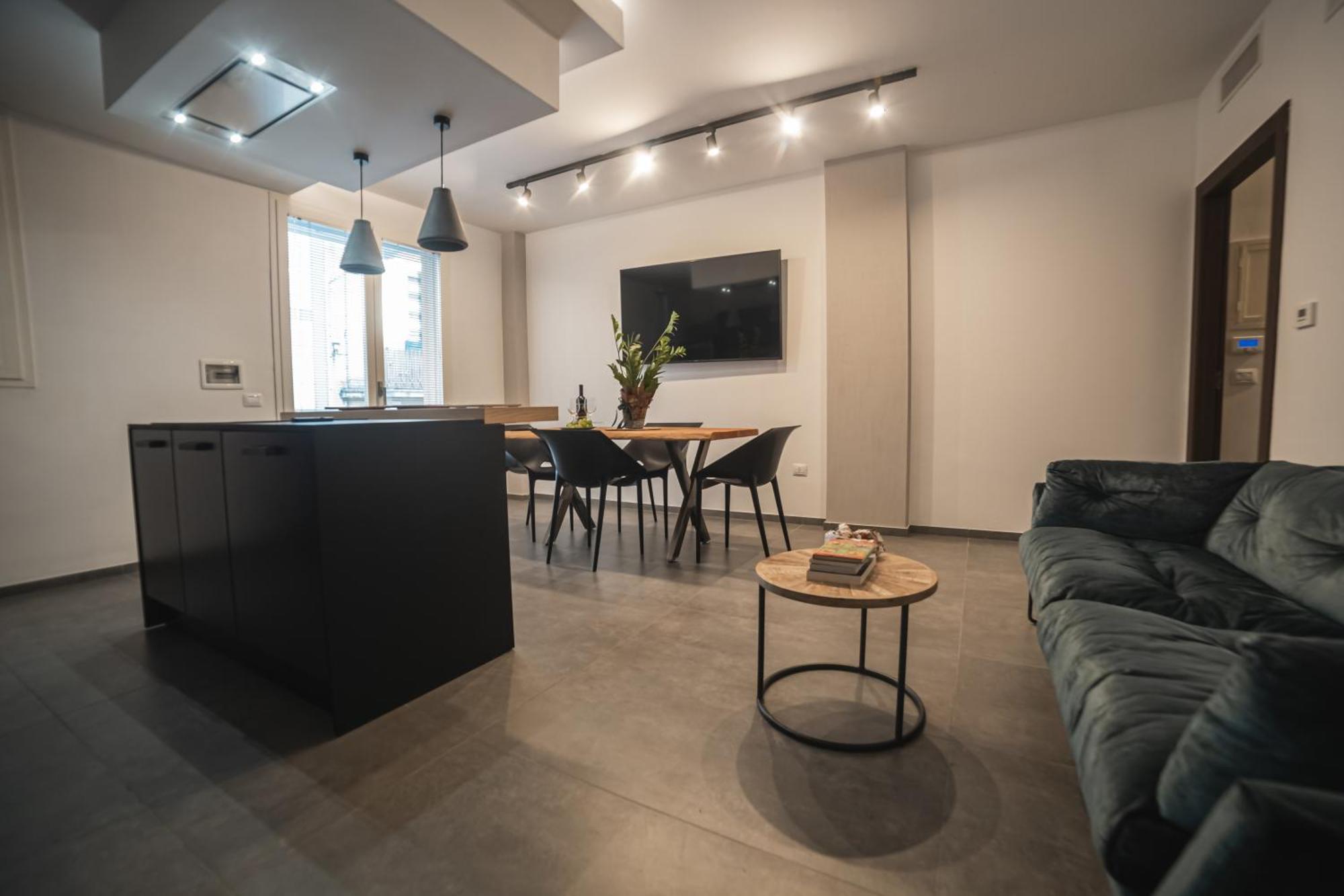 Piazza Mazzini 90 Mq 5 Apartment